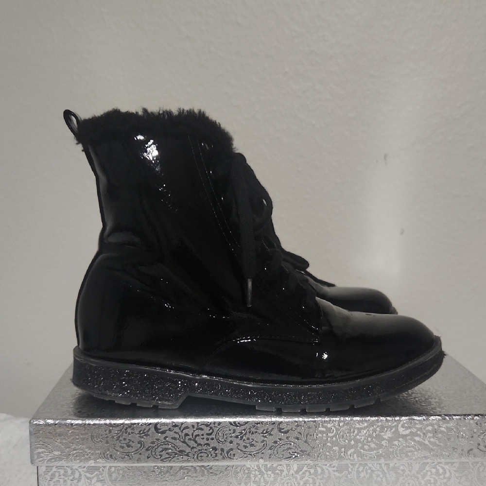 MIA SIZE 4 Black Patent leather's Boot girl